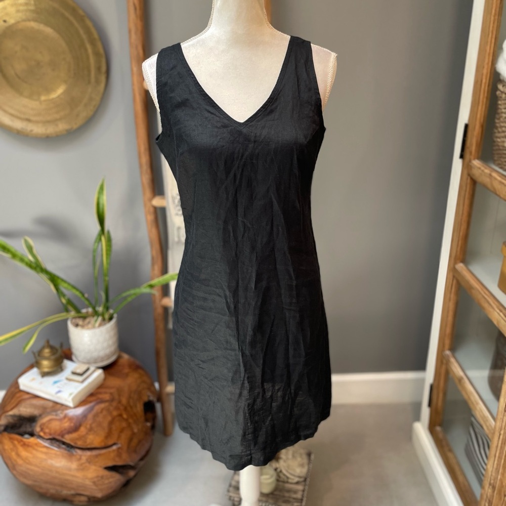 Linen Black Sleeveless V-Neck Dress